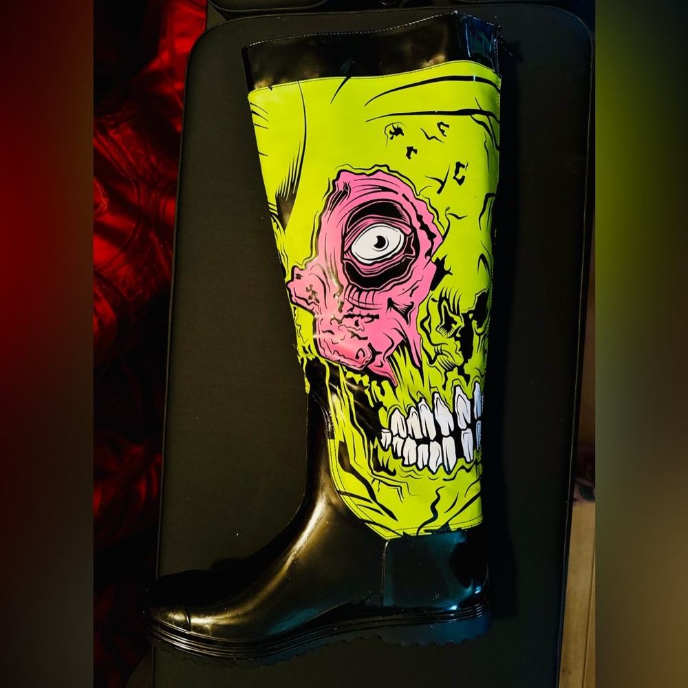 Rare Discontinued Iron Fist Zombie Rain Boots New with defects 18.5” US 10 EU 41 - Picture 6 of 16